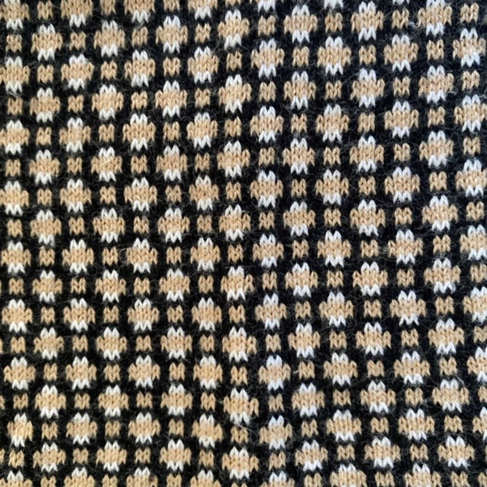 Sweater - Picture 4 of 5